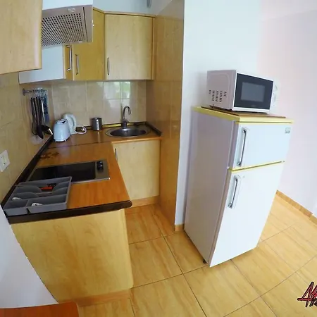 Edificio Comodoro * Los Cristianos (Tenerife)