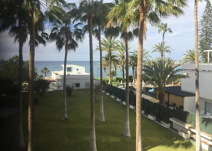 Edificio Comodoro Los Cristianos (Tenerife)