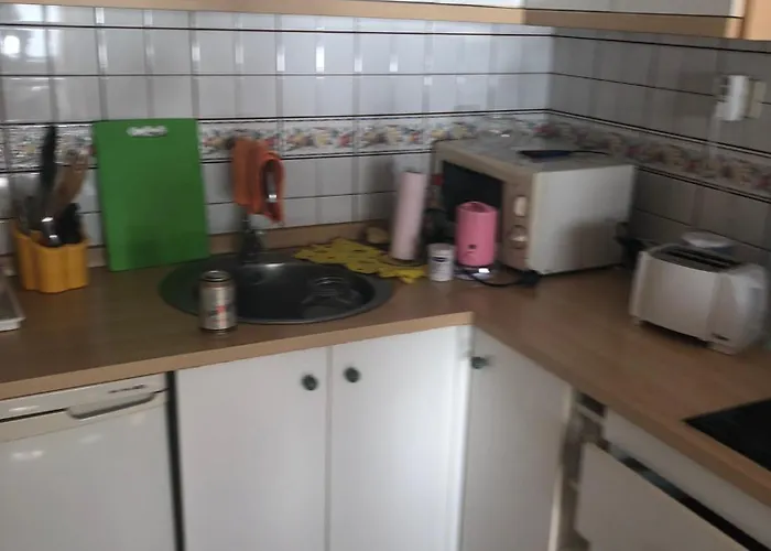 Edificio Comodoro * لوس كريستيانوس